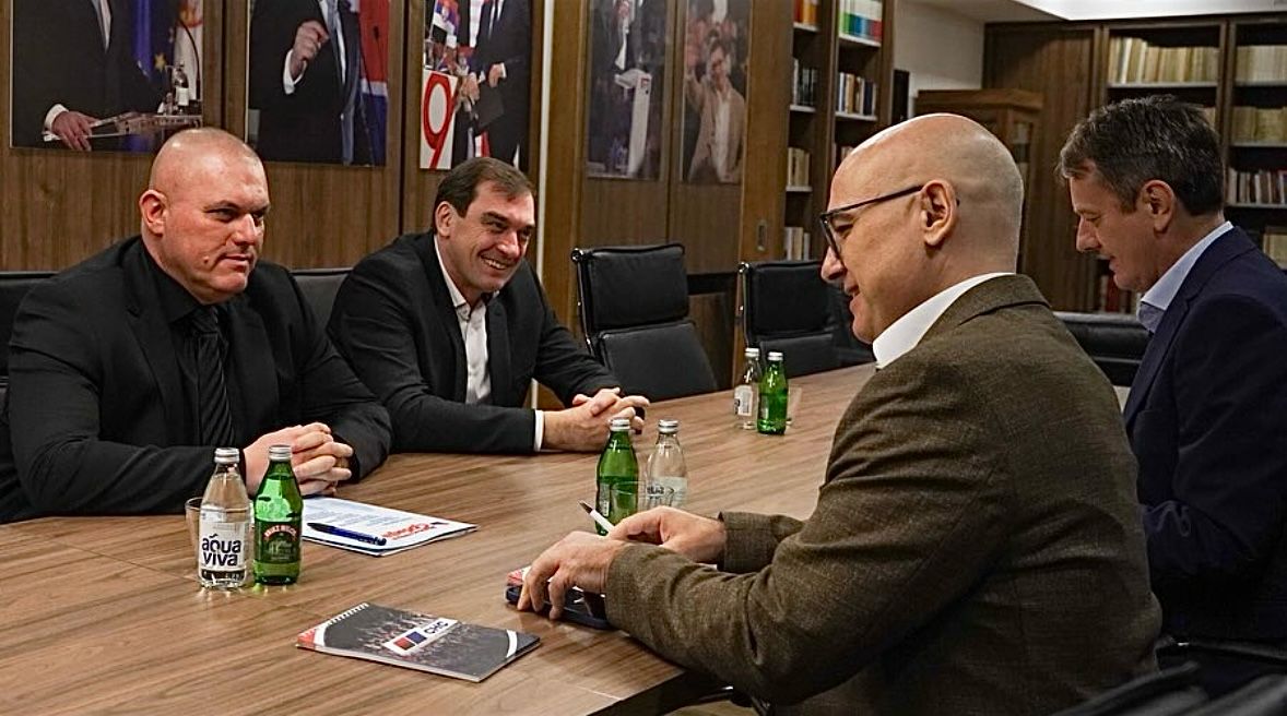 СРПСКА НАПРЕДНА СТРАНКА И ЈЕДИНСТВЕНА СРБИЈА НАСТАВЉАЈУ САРАДЊУ. ЦИЉ ЕКОНОМСКИ ЈАКА И НЕЗАВИСНА СРБИЈА